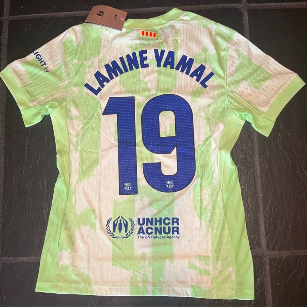 Lamine Yamal Barcelona 24/25 Third Jersey